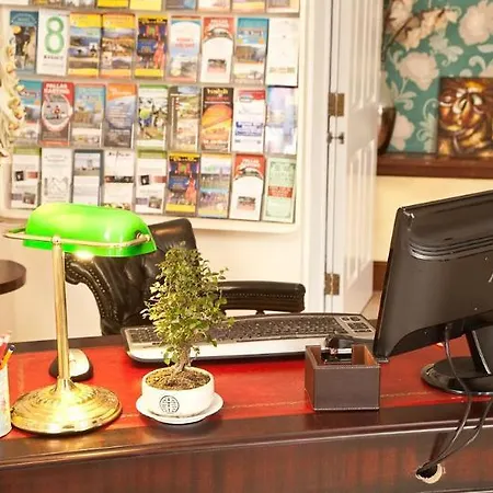 Bed & Breakfast Amber Heights 3*