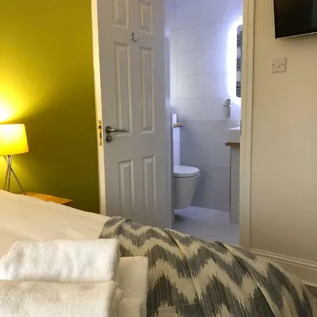 Amber Heights Bed & Breakfast 3*