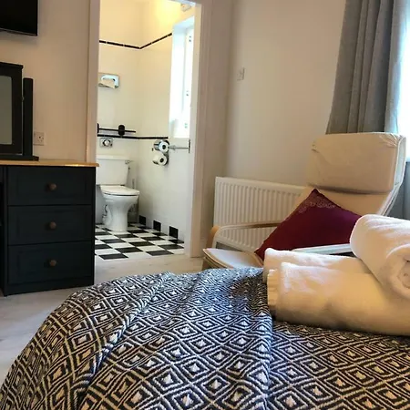Amber Heights 3*